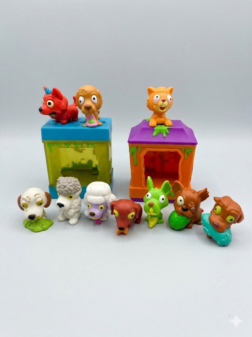 Lot of Ugglys Pet Shop 10 Pets 2 Houses Golden Bronze Poops Moose Toys Figures